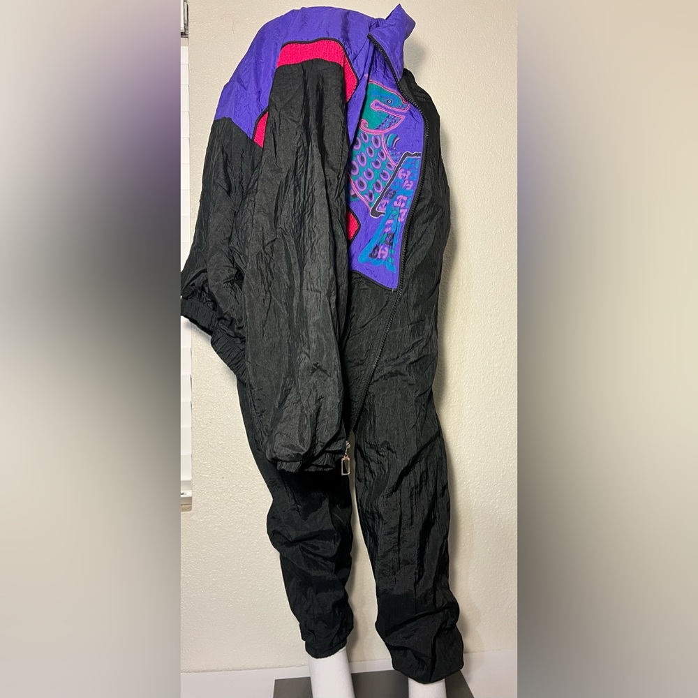 Great Cavalier by St PAUL
Nylon Sweats,Tracksuit for women size (M) windbreaker